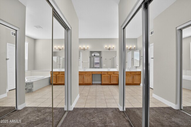 Building Photo - 11517 W Laurelwood Ln