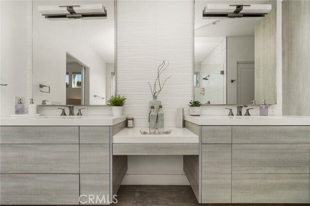 Building Photo - 4405 Channel Pl