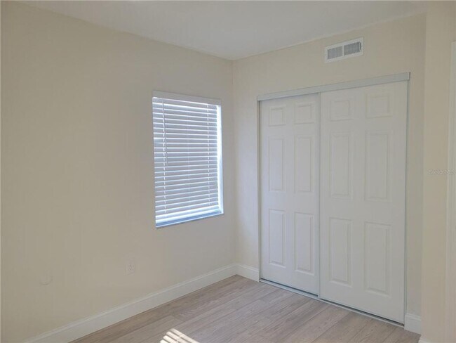 Building Photo - 6412 Wingfoot Cir