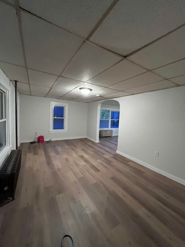 Building Photo - 114 N Thomas Ave