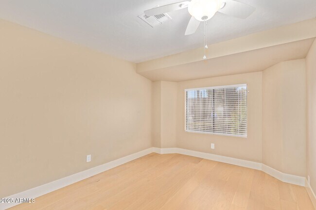 Building Photo - 15457 N 63rd St