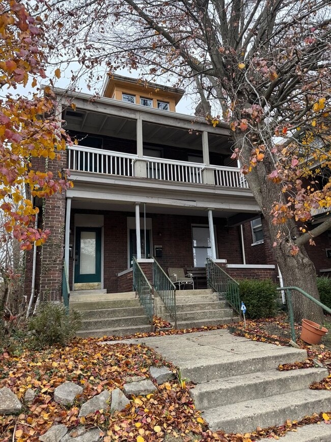 Building Photo - 1766-1768 Oak St