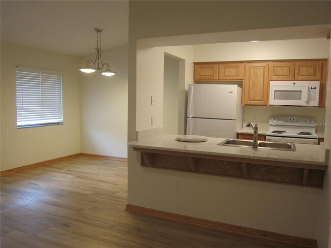 Building Photo - 7023 SW 21st Ln