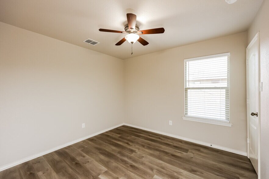 Building Photo - 13026 Stags Leap