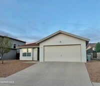 Building Photo - 1470 Senda Del Sol Ln