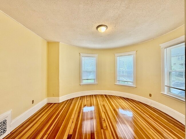 Building Photo - 11 Fairmount St