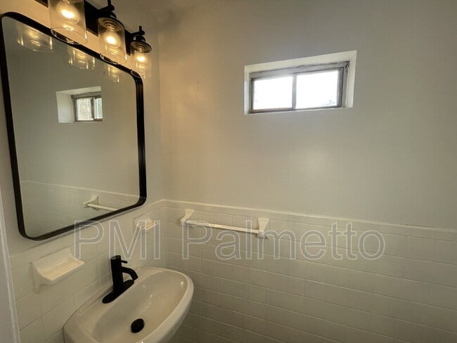 Building Photo - 1340 Cactus Ave