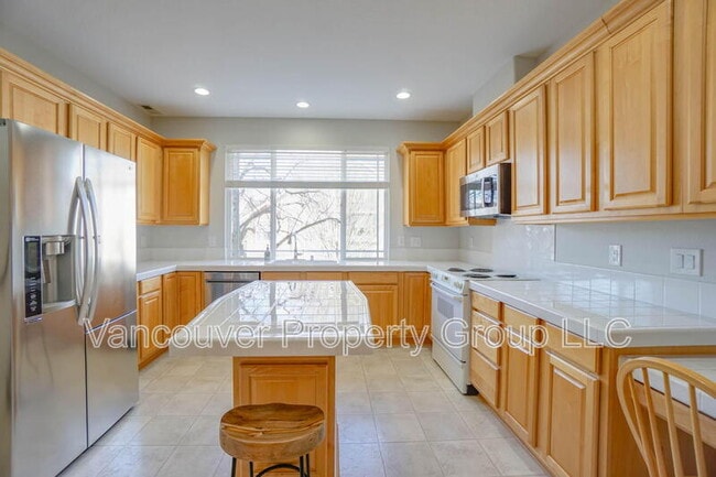 Building Photo - 8717 NE 17th St