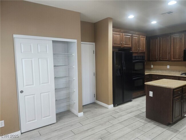 Building Photo - 5154 Walbrook Ln