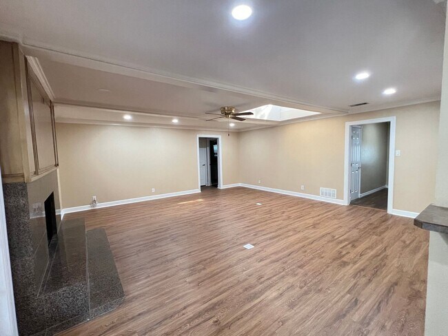 Building Photo - Shelmar Drive