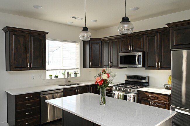 Building Photo - 451 S 1440 E