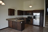 Building Photo - 3 Bed 3 Bath Twinhome Available!