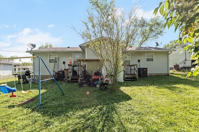 Building Photo - 2708 Vista Ln
