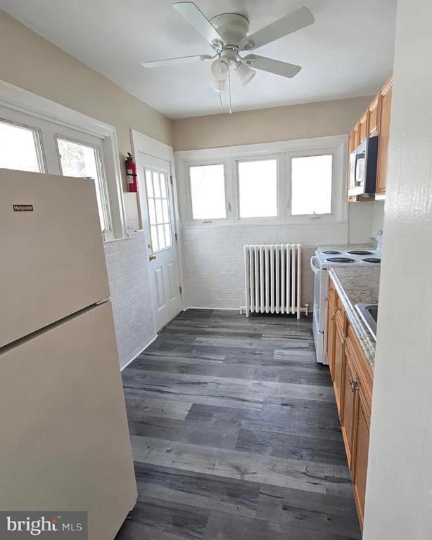 Building Photo - 1772 Ferndale Ave