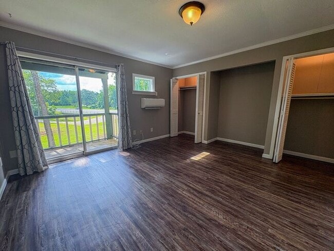 Building Photo - Tour Today! Studio Apartment in East Tyler! 1/2 Off First Full Months Rent!