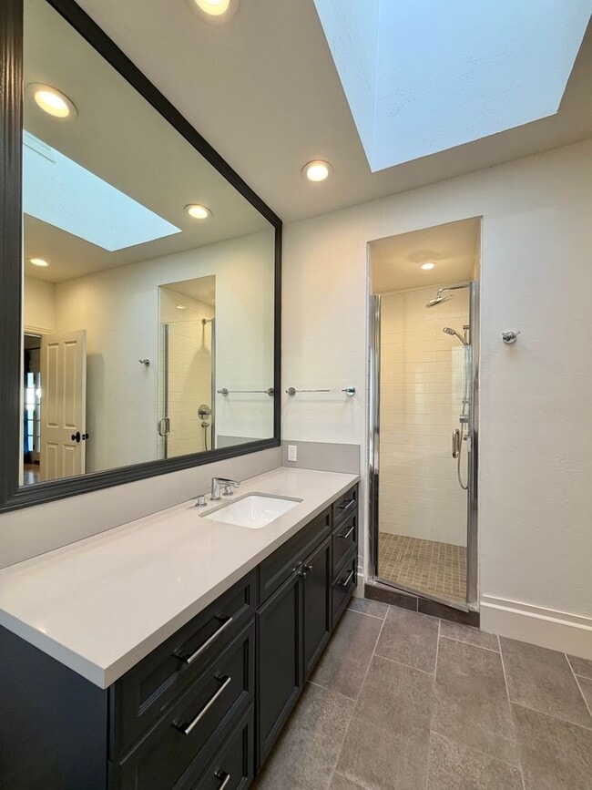 Building Photo - 3 Bedrooms, 2 Bathrooms Saint Helena Charm with Modern Conveniences