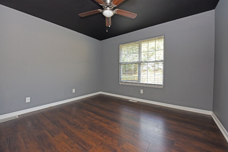 Building Photo - 54 Poplar Rd