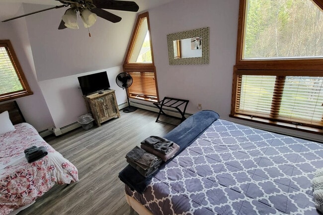 Building Photo - 66 Paquette Dr