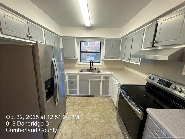 Building Photo - 918 Dandridge Dr