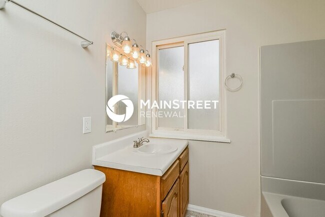 Building Photo - 3 Bedroom Pet-Friendly Home in Colorado Springs, CO with Main Street Renewal