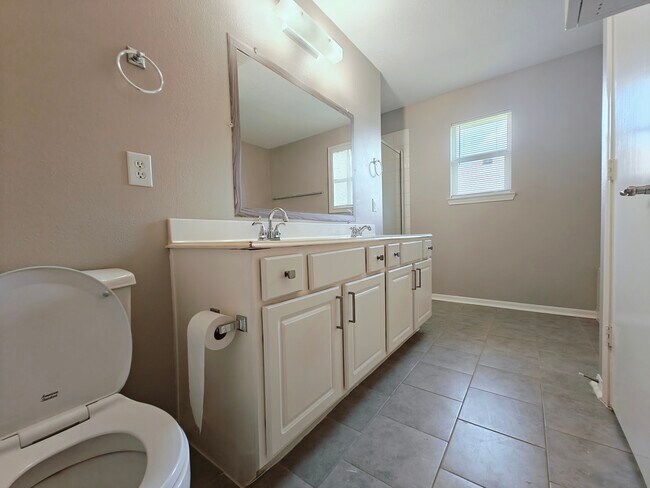 Building Photo - 2506 Teal Run Pl Dr