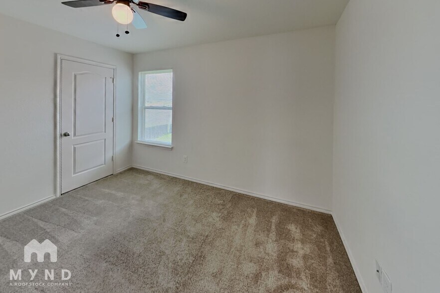 Building Photo - 440 Stonebrook Dr