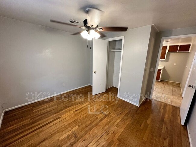 Building Photo - 804 E Steed Dr