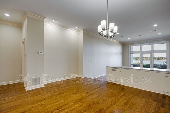 Building Photo - 393 Tennessee St