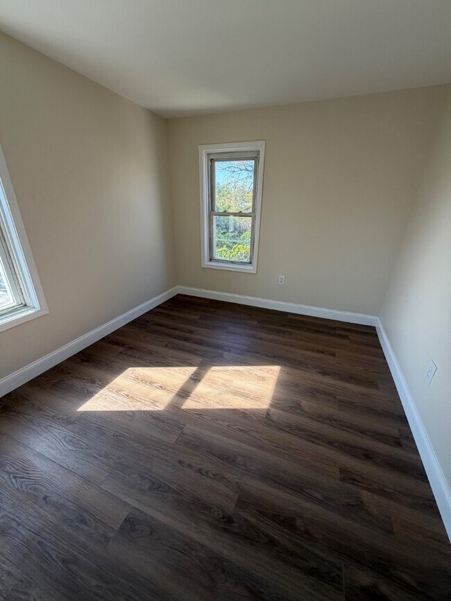 Building Photo - 2758 Mickle St