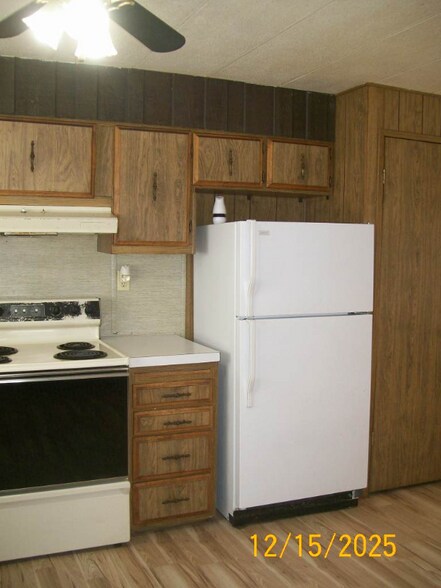 Building Photo - 13 Travertine Ln