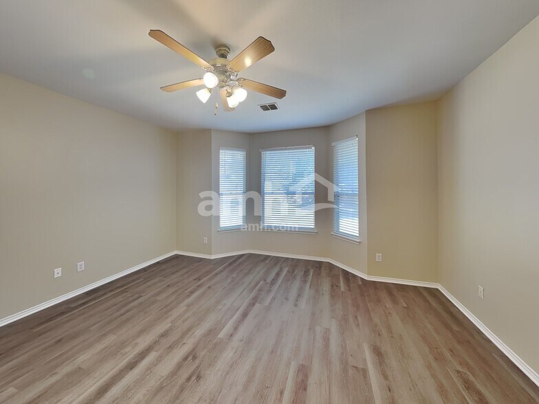 Building Photo - 26814 Sparrow Rdg