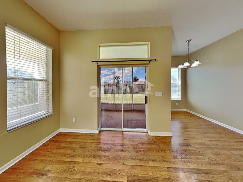 Building Photo - 2462 St Johns Ln