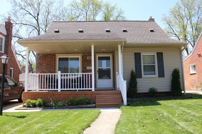 Building Photo - 3011 Ferris Ave