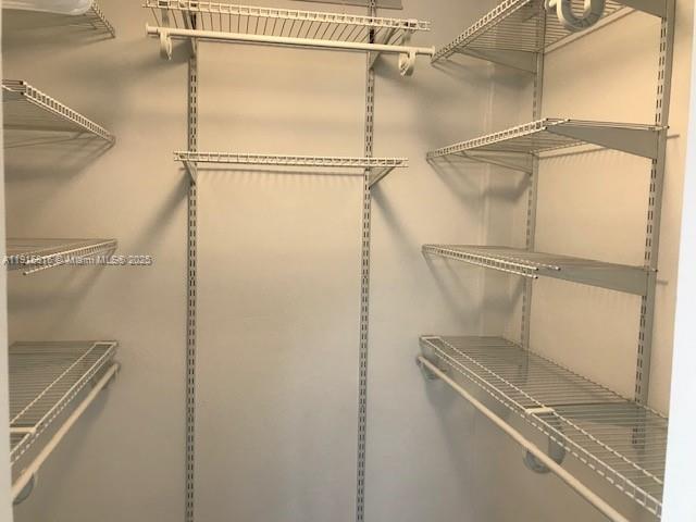 Building Photo - 120 Royal Palm Rd