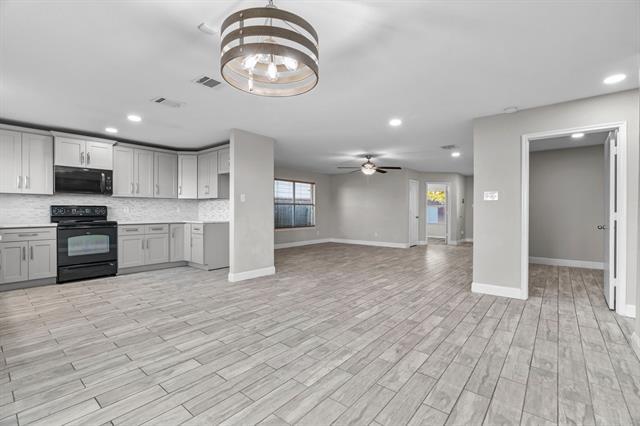 Building Photo - 9952 Sparrow Hawk Ln