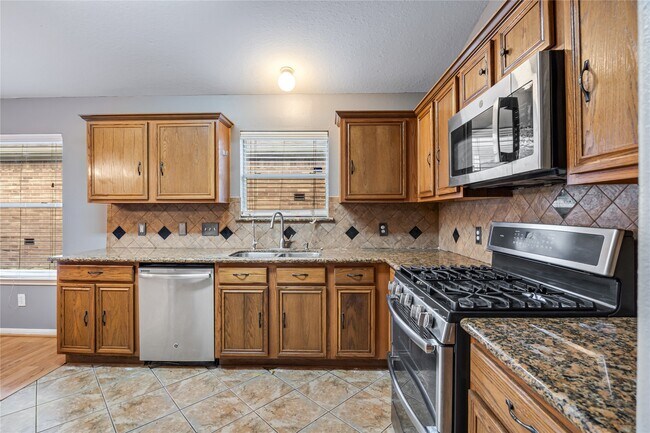 Building Photo - 19943 Black Pearl Ct