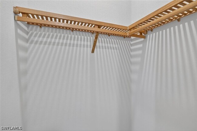 Building Photo - 286 Indies Dr E