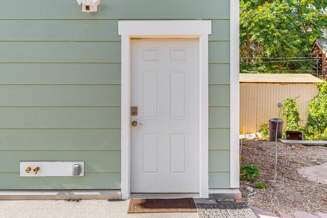 Building Photo - 4339 Eaton St