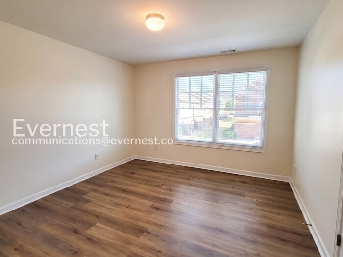 Building Photo - 4926 Berkeley Oak Cir