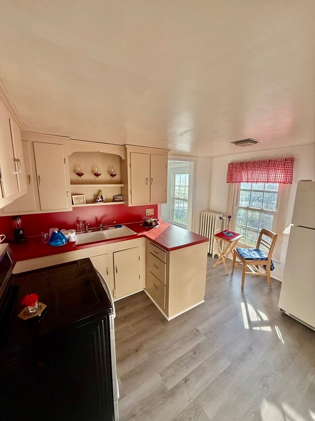 Building Photo - 999 Coddington Rd