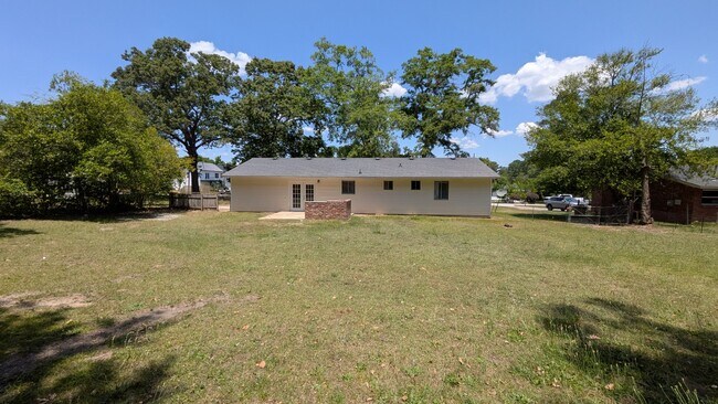 Building Photo - 114 2nd Ave