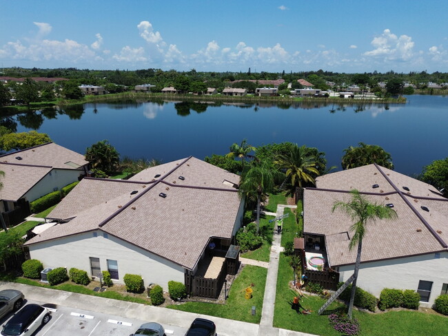 Building Photo - 3703 Waterview Cir