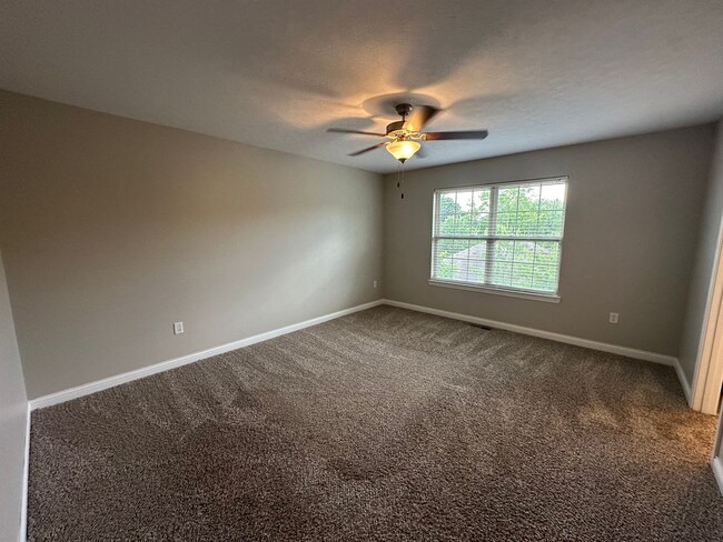 Building Photo - New Albany Townhome - 3BR/2.5BA w/Garage f...