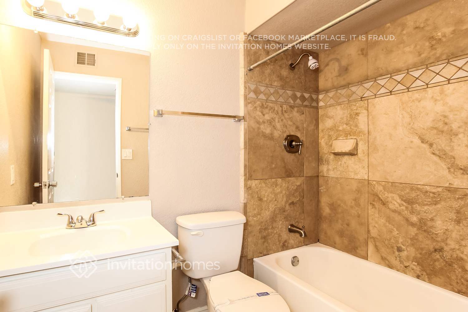 Building Photo - 5419 W Mercer Ln