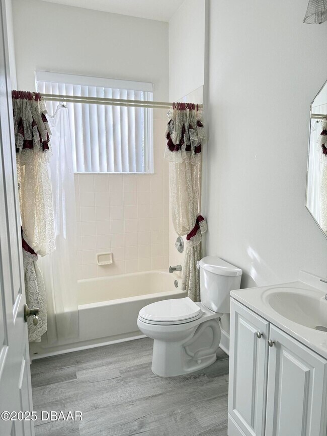 Building Photo - 14 Deep Woods Way