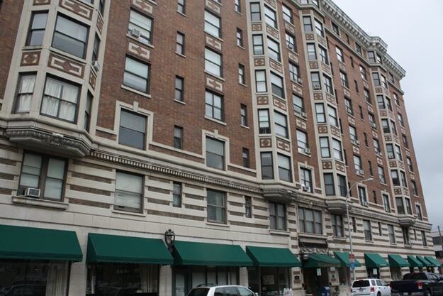 Building Photo - 707 S 3rd St