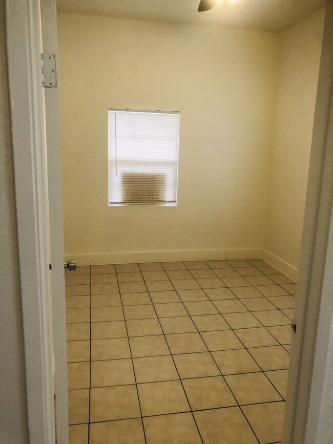 Building Photo - 1550 Montgomery St