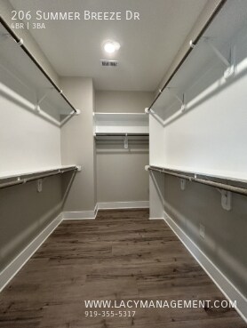 Building Photo - 206 Summer Breeze Dr