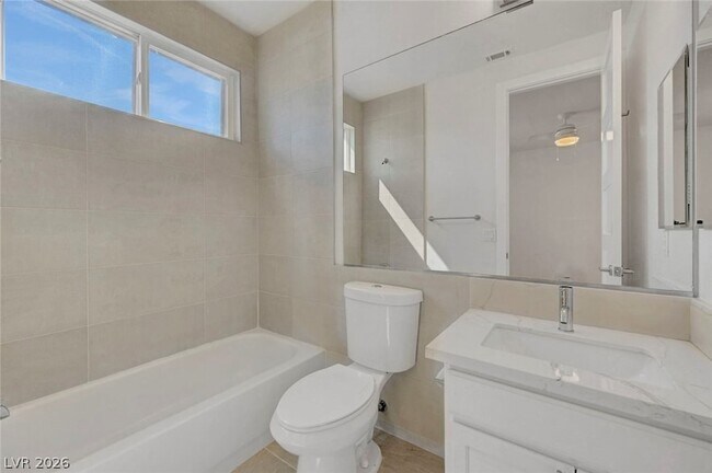 Building Photo - 304 Kingsclear Ct