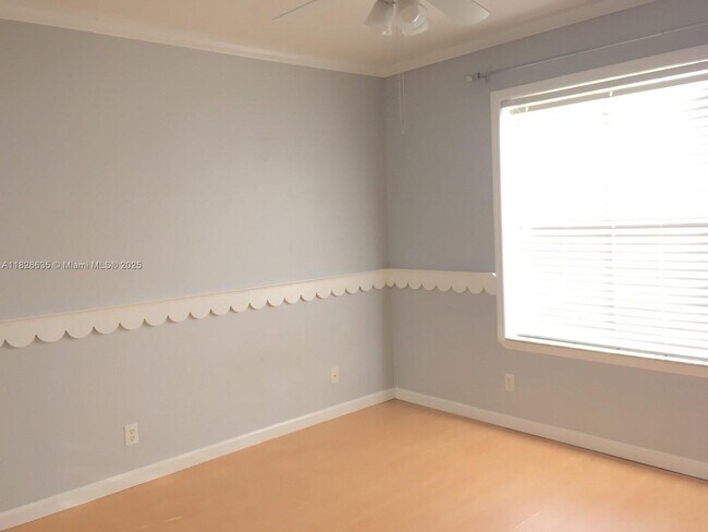 Building Photo - 743 SW 190th Ave